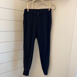 Athleta joggers in black, size 2